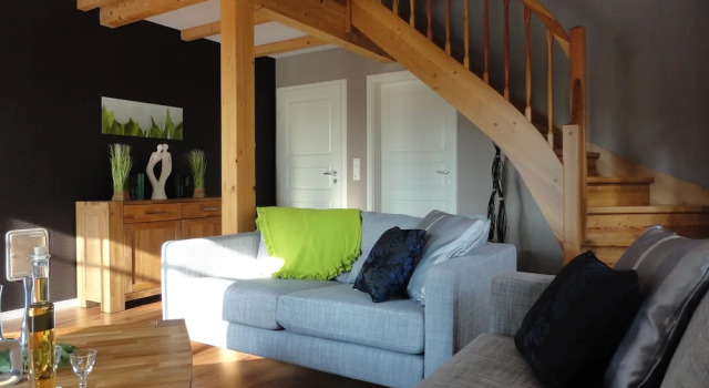 Gundies Home No. 15 GmbH, Varaa Hotelli Klein Meckelsen Ala-Saksi