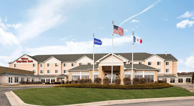 Двухместный люкс c 1 комнатой Hilton Garden Inn Dubuque Downtown