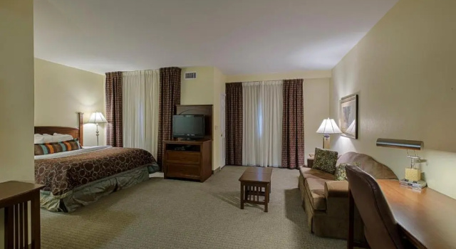 Люкс Staybridge Suites Harrisburg-Hershey by IHG