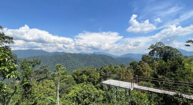 Вилла Red House the Garden Stay in Bukit Tinggi by PLAY