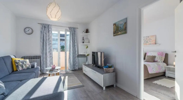 Apartment Bella with Balcony