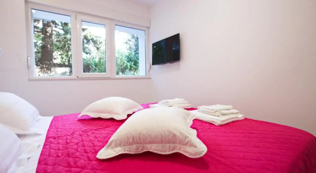 Laurea Rooms, Book Hotel Cheap Hotels in Croatian Islands