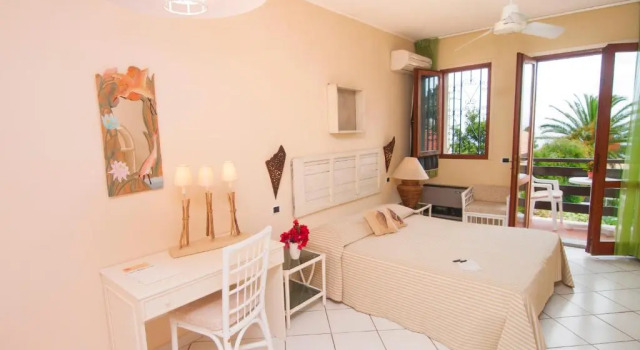 Трёхместный номер Standard Hotel Cernia Isola Botanica