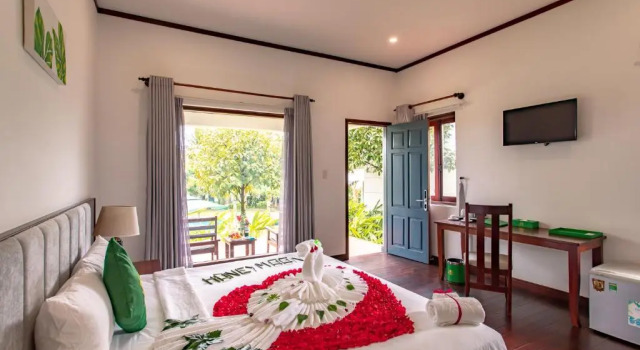 Номер Standard с видом на бассейн Santa Garden Resort