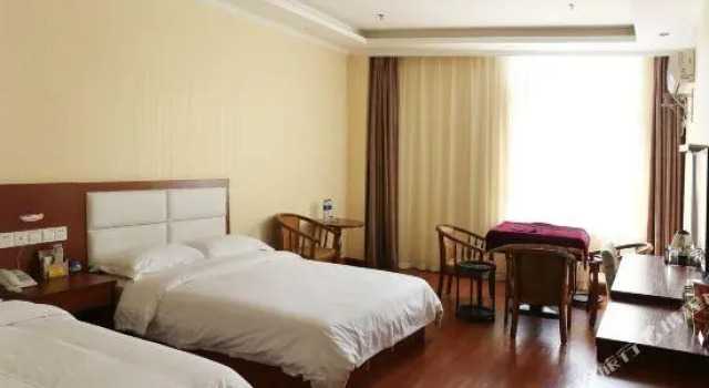2046 Express Hotel