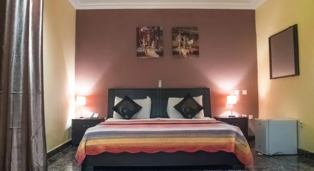 Atlas Hotel, Buchen Sie Hotel Pointe-Noire Loandjili