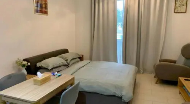 Montrell by Azizi - 5 mins from the Festival Plaza Mall and 12 mins from Dubai Marina, Забронировать Отель Отели Дубая с бассейном, Бассейн