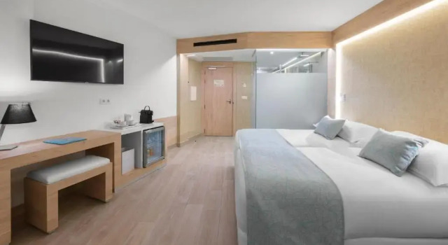 Номер Family Apolo с видом на море Elba Sunset Mallorca Thalasso Spa