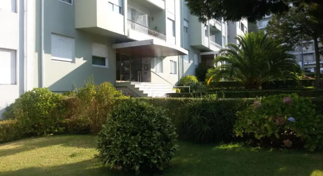 Grandmotherhouse 2-7 Pax, Забронировать Отель Бонфим Порту, рядом с Театр Coliseu do Porto