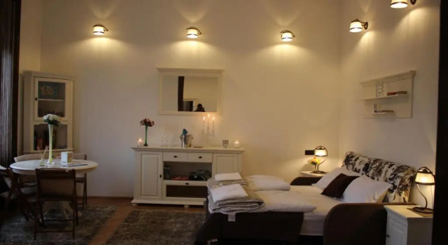 ELLA Apartment Timisoara no11, Varaa Huoneisto Timişoara Timiş, lähellä Fructus Plaza