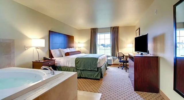 Люкс Cobblestone Inn & Suites - Schuyler