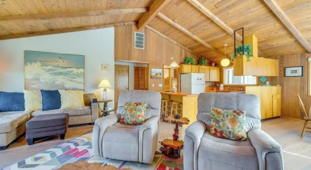 Коттедж 1/8 Mi to Neskowin Beach! Cozy Oregon Coast Home
