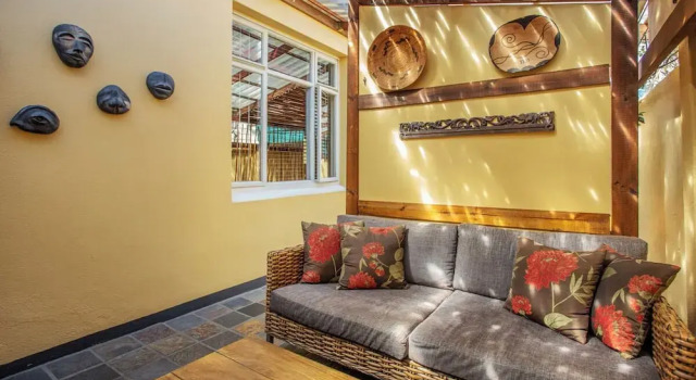 Toms Guest House