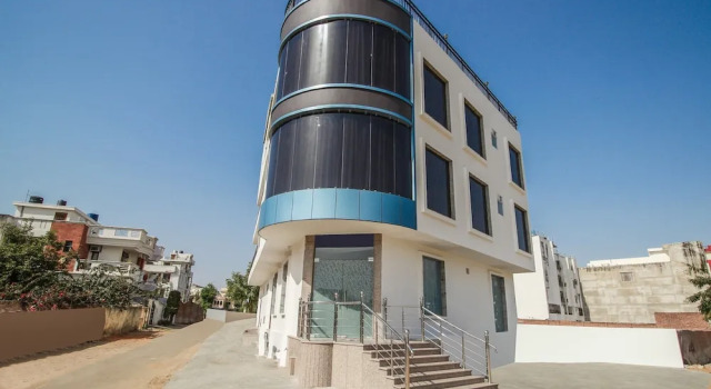 OYO 35787 Hotel Lotus, Забронировать Отель Отели штата Раджастхана 3 звезды, 3*