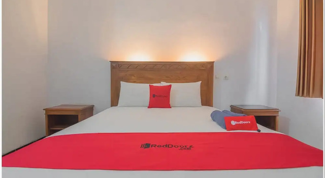 RedDoorz Plus near RSUD Majalengka, Book Hotel Billige hoteller i Majalengka