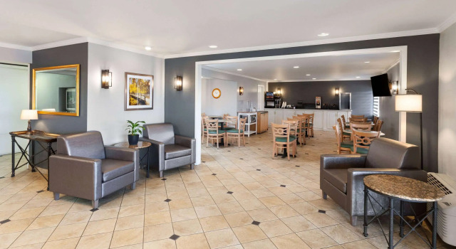 La Quinta Inn by Wyndham Cleveland Independence