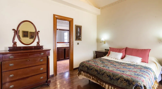 Коттедж с 6 комнатами с видом на горы Villa del Mamut, Padul Granada