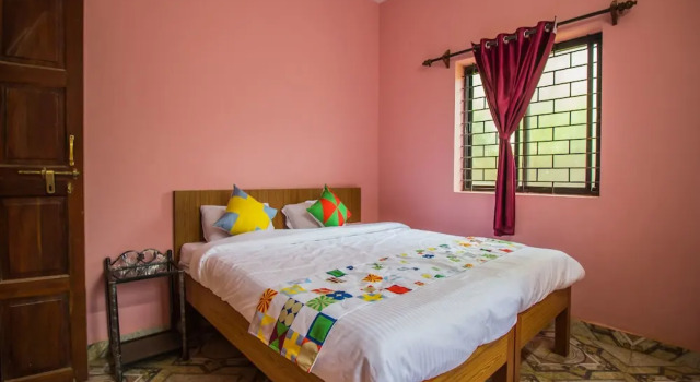 OYO 12435 Home Sunny 2BHK Uddo Beach, Prenota Hotel Siolim 