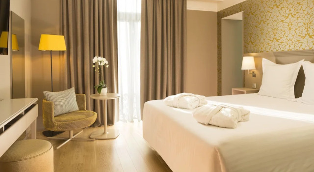 Номер Deluxe Oceania Le Jura Dijon