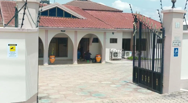PRESTIGE Guesthouse ,Ksi, Prenota Hotel Hotel 3 stelle a Kumasi, 3*