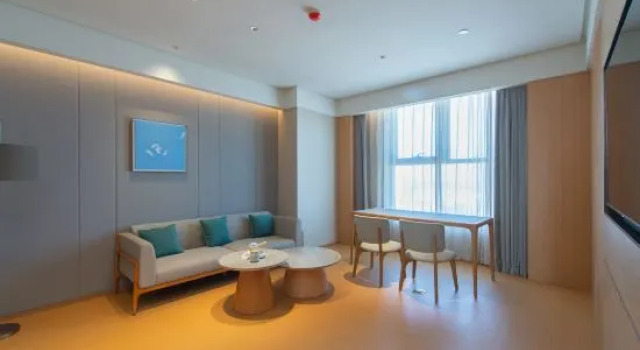 Люкс Deluxe JI Hotel (Xinyangshi Zhengfu Wanda Plaza)