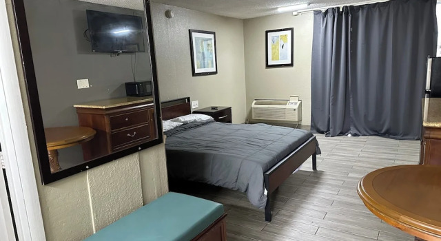 Amerihill Inn & Suites Greensboro, Buchen Sie Hotel Greensboro North Carolina