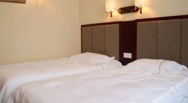 Huangguan Holiday Hotel