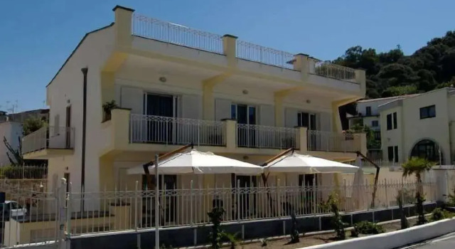 Suites Venustas Park