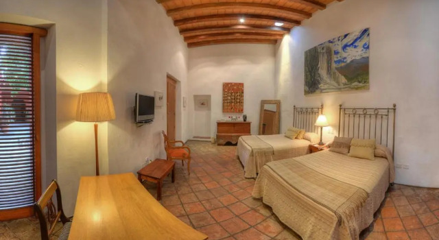 Четырёхместный номер Standard Hotel La Casona de Tita