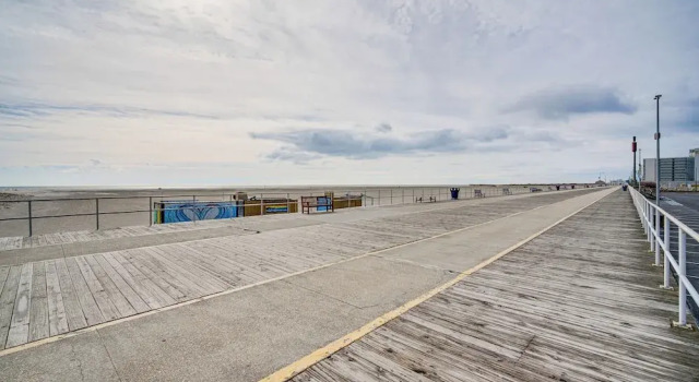 Апартаменты Half-block to Beach & Conventions: Wildwood Studio