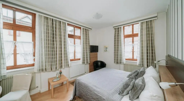 Fränkischer Gasthof-Hotel zum Koppen, Забронировать Отель Отели Нижней Франкония с парковкой, Парковка