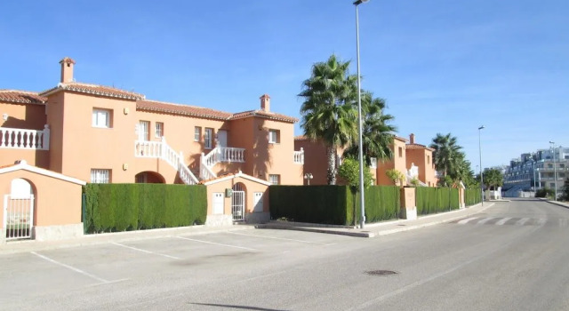 Apartamentos y Villas Oliva Nova Resort