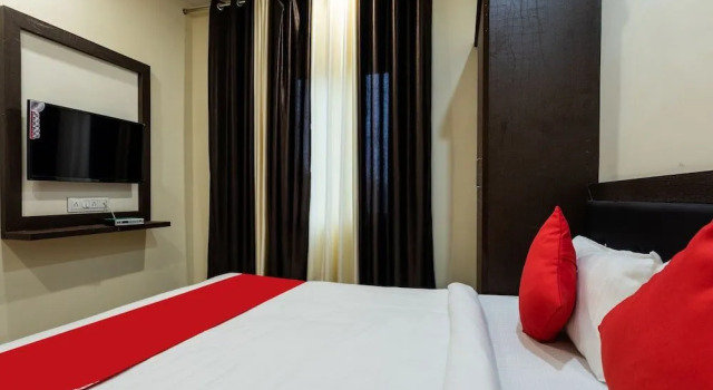 Hotel Raj Palace