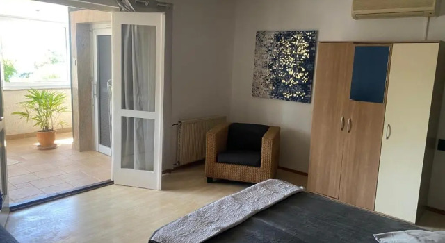 Dub center apartment II, Забронировать Апартаменты/квартира Отели Малинска с парковкой, Парковка