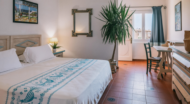 Mangias Sardinia Resort, Забронировать Курортный отель Отели Санта-Тереза-Галлура с бассейном, Бассейн