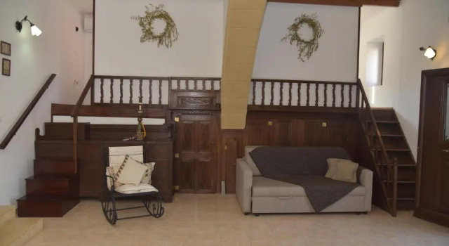 KAMARA traditional house