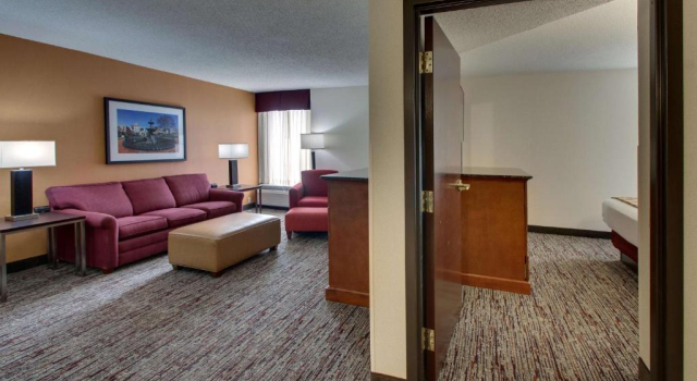 Люкс Drury Inn & Suites Bowling Green