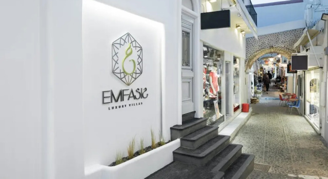 Emfasis Luxury Villa with heated Jacuzzi-Sunset view, Забронировать Вилла Виллы Тиры, рядом с Археологический музей Тиры, Вилла