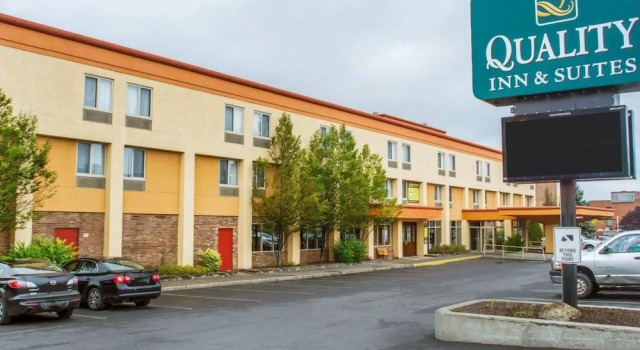 Quality Inn & Suites Riverfront Oswego