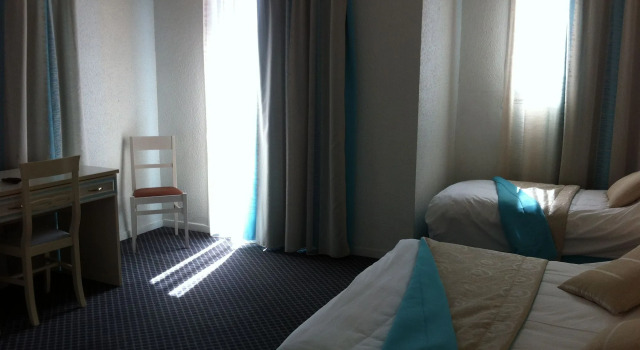 Hôtel Miramar, Забронировать Отель Отели Ла-Сьота с парковкой, рядом с Plage Cyrnos, Парковка