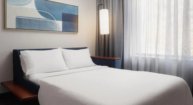 Двухместный люкс Courtyard by Marriott Boone