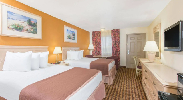 Red Carpet Inn & Suites, Book Hotel Hoteller i Salina med pool, Swimmingpool