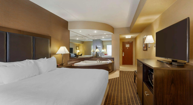 Best Western Plus Burlington Inn & Suites, Boek Hotel Burlington 