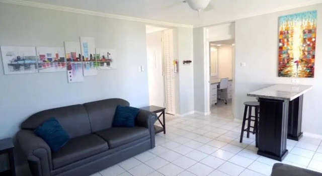 Апартаменты Deluxe Beach One Bedroom Suite A17