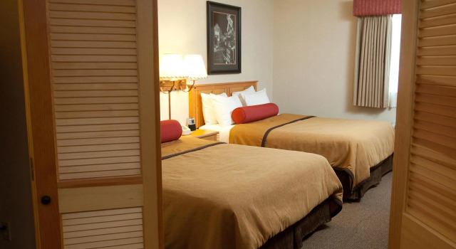 Двухместный люкс Best Western Golden Spike Inn & Suites
