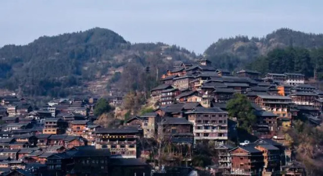 Mountain and Lodge · Flower Manor (Xijiang Qianhu Miao Village Observation Deck), Забронировать Отель Бизнес-отели Xijiang, 4* 5*