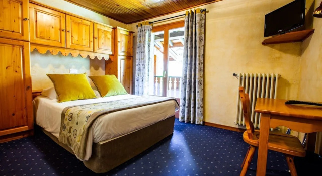 Одноместный номер Standard с балконом Hotel Les Bruyères