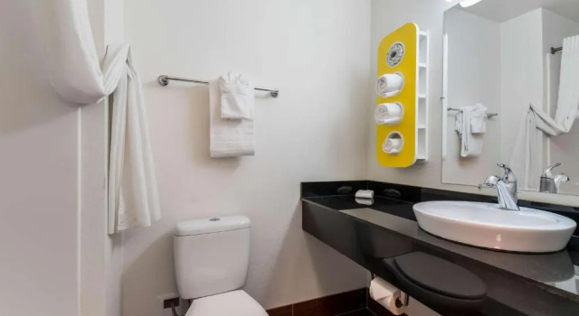 Четырёхместный номер Standard Motel 6 Wilkes Barre, PA - Arena