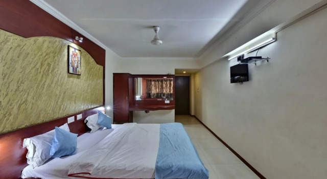OYO 3883 Hotel Grande Royale