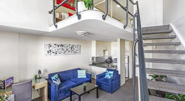 Апартаменты Standard с балконом и с видом на город Metro Apartments on Darling Harbour